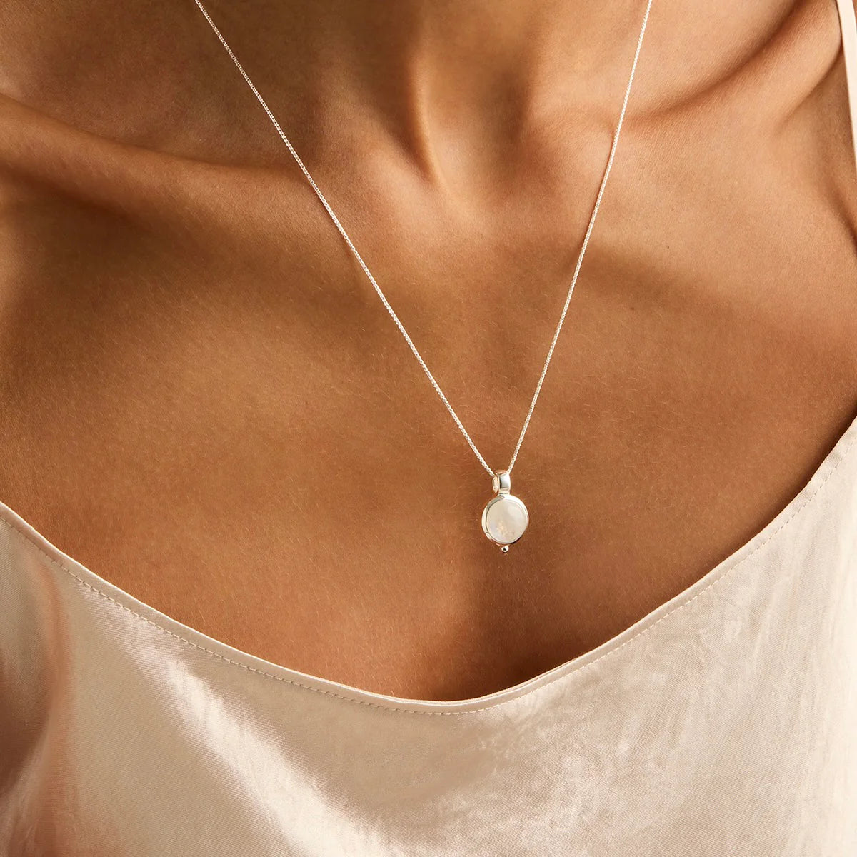 Najo - Garland Silver Button Pearl Necklace