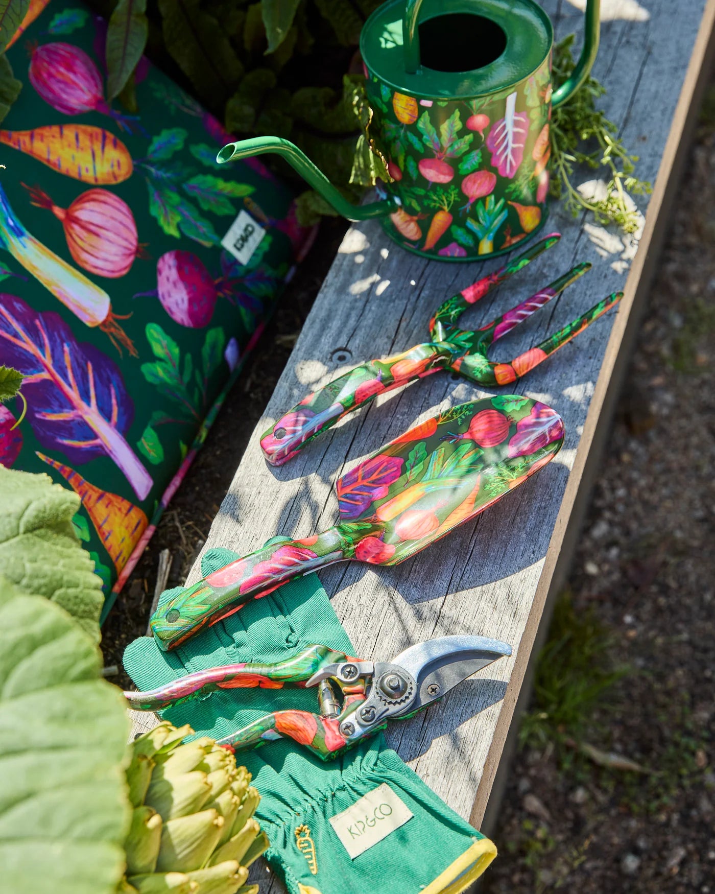 Kip & Co - Veggie Soup Garden Tools and Gloves Set