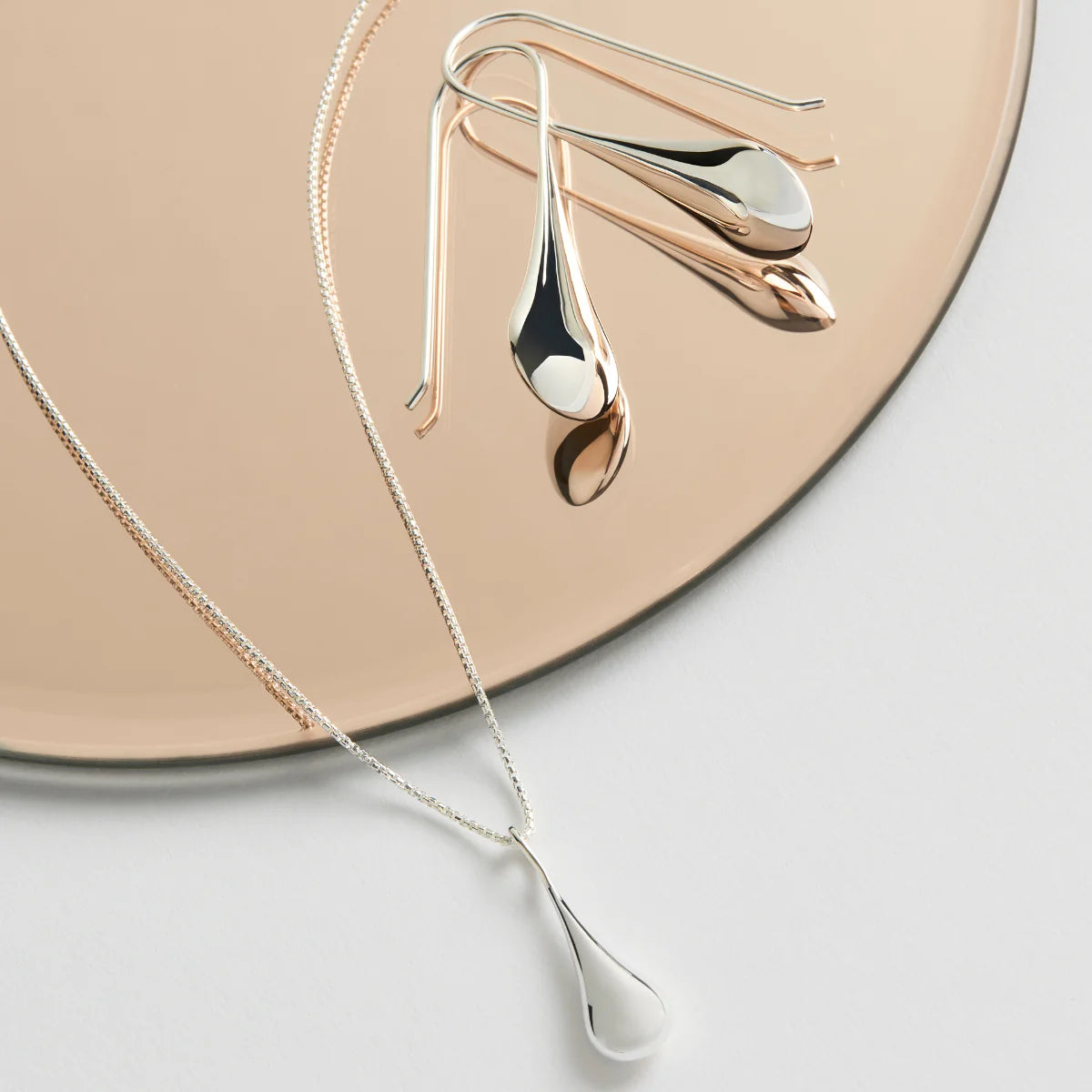 Najo - Silver Teardrop Necklace