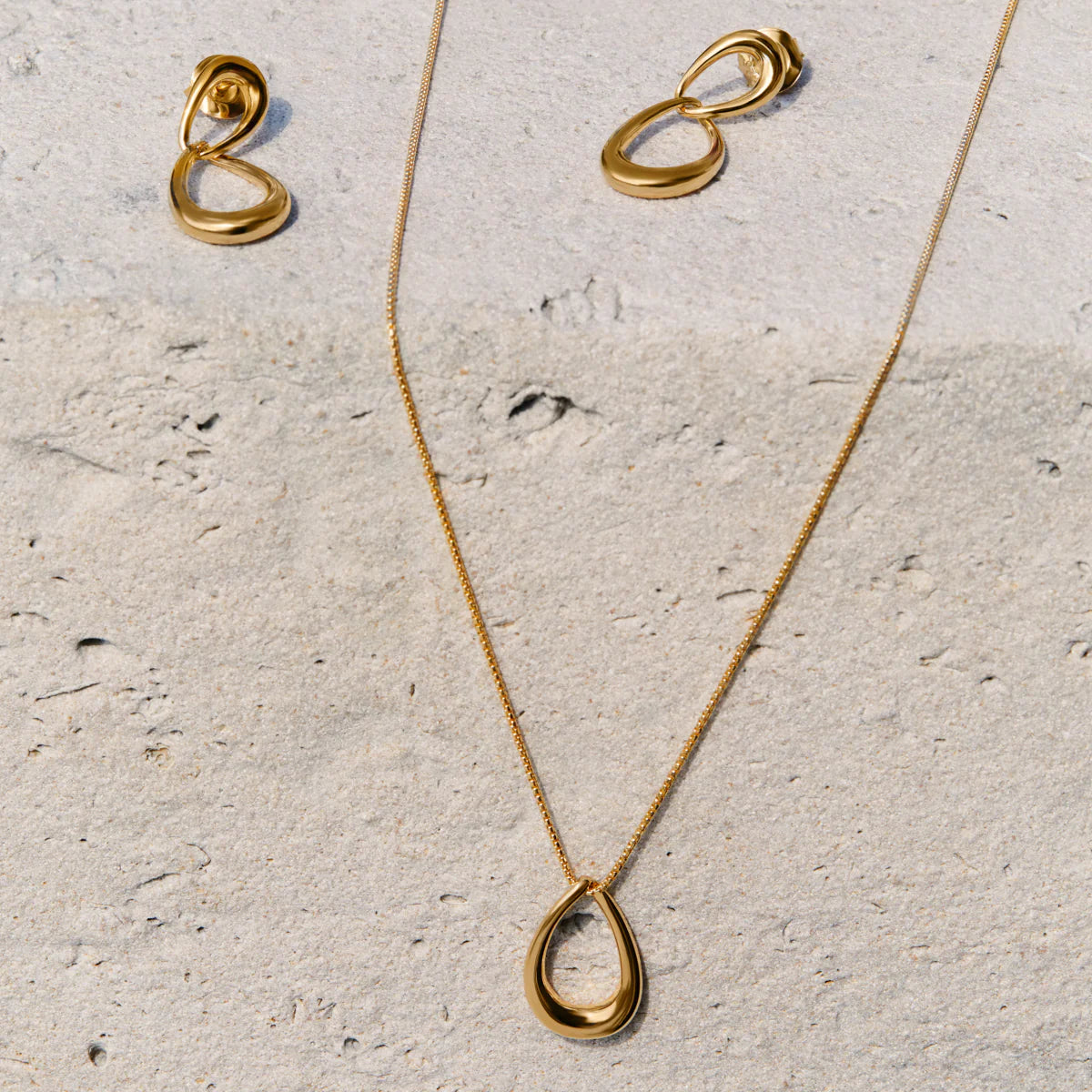 Najo - Vivante Pendant Necklace