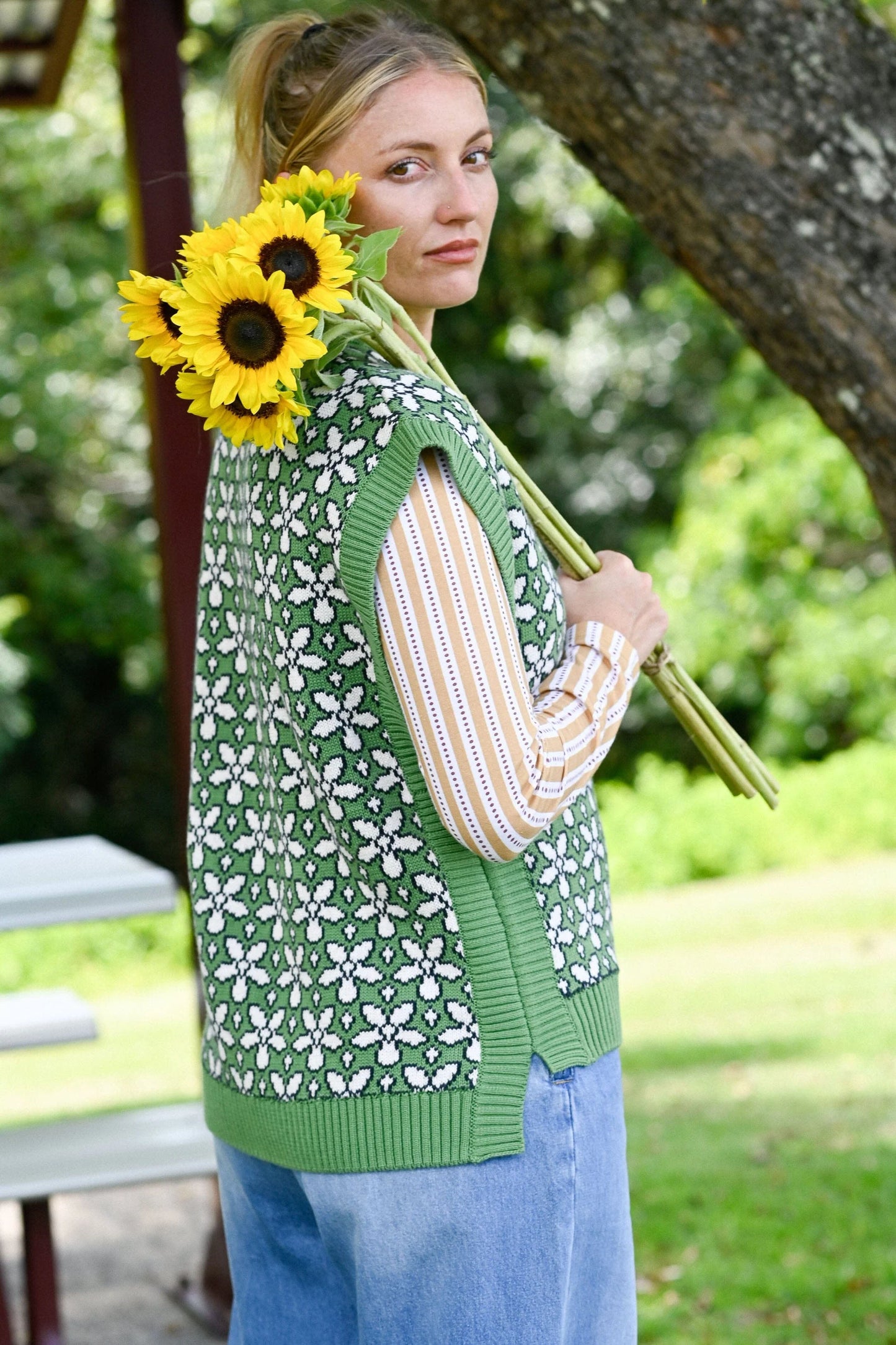 Lazybones - Jo Vest / Flowers