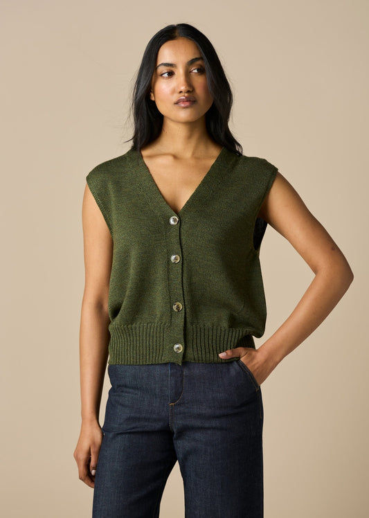 Uimi - Margaux V Neck Merino Wool Vest / Moss