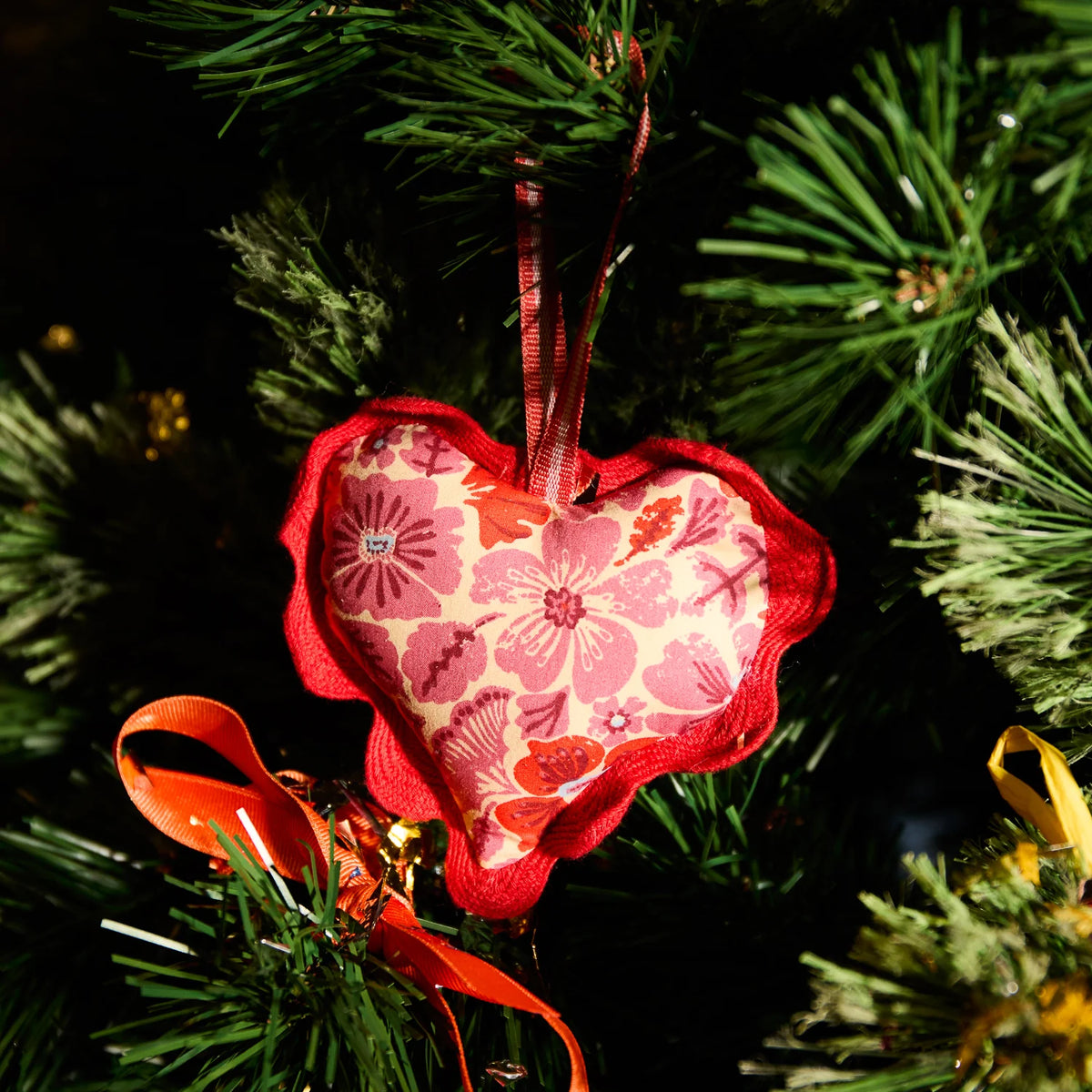 Sage x Clare - Magnolia Cotton Heart Decoration / Poppy