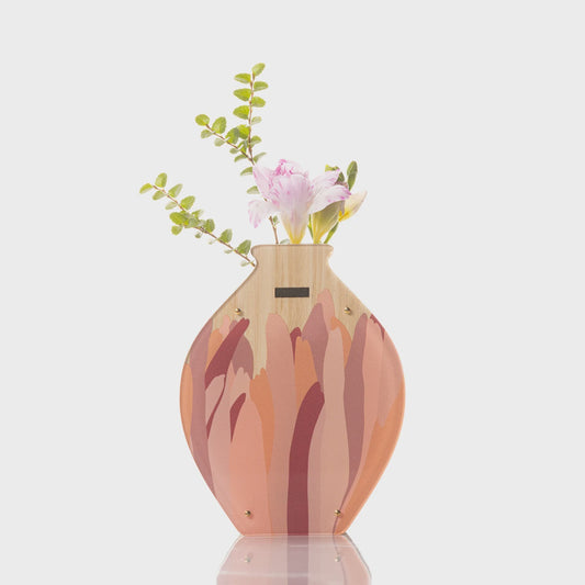 Pili Pala - Medium Vase Lily